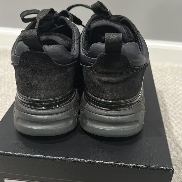 Chanel Sneakers Black 37.5 - Picture 6 of 10